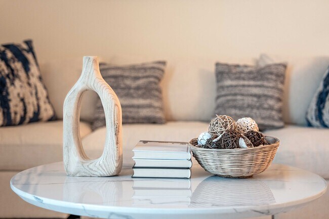 Building Photo - 1234 Wilshire Blvd