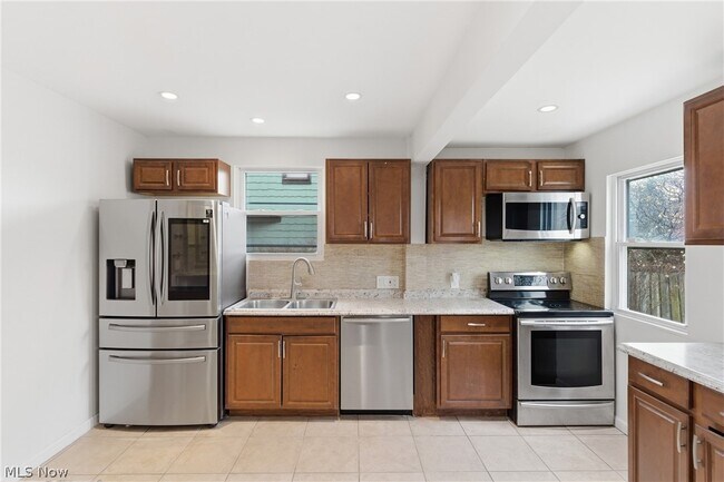 Building Photo - 3577 Cedarbrook Rd