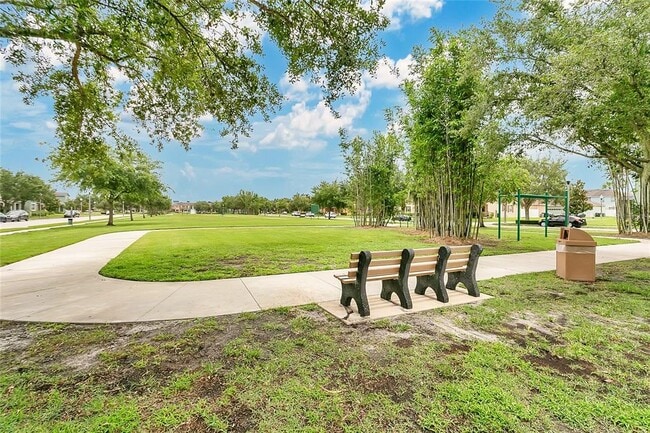 Building Photo - 10656 Savannah Plantation Ct