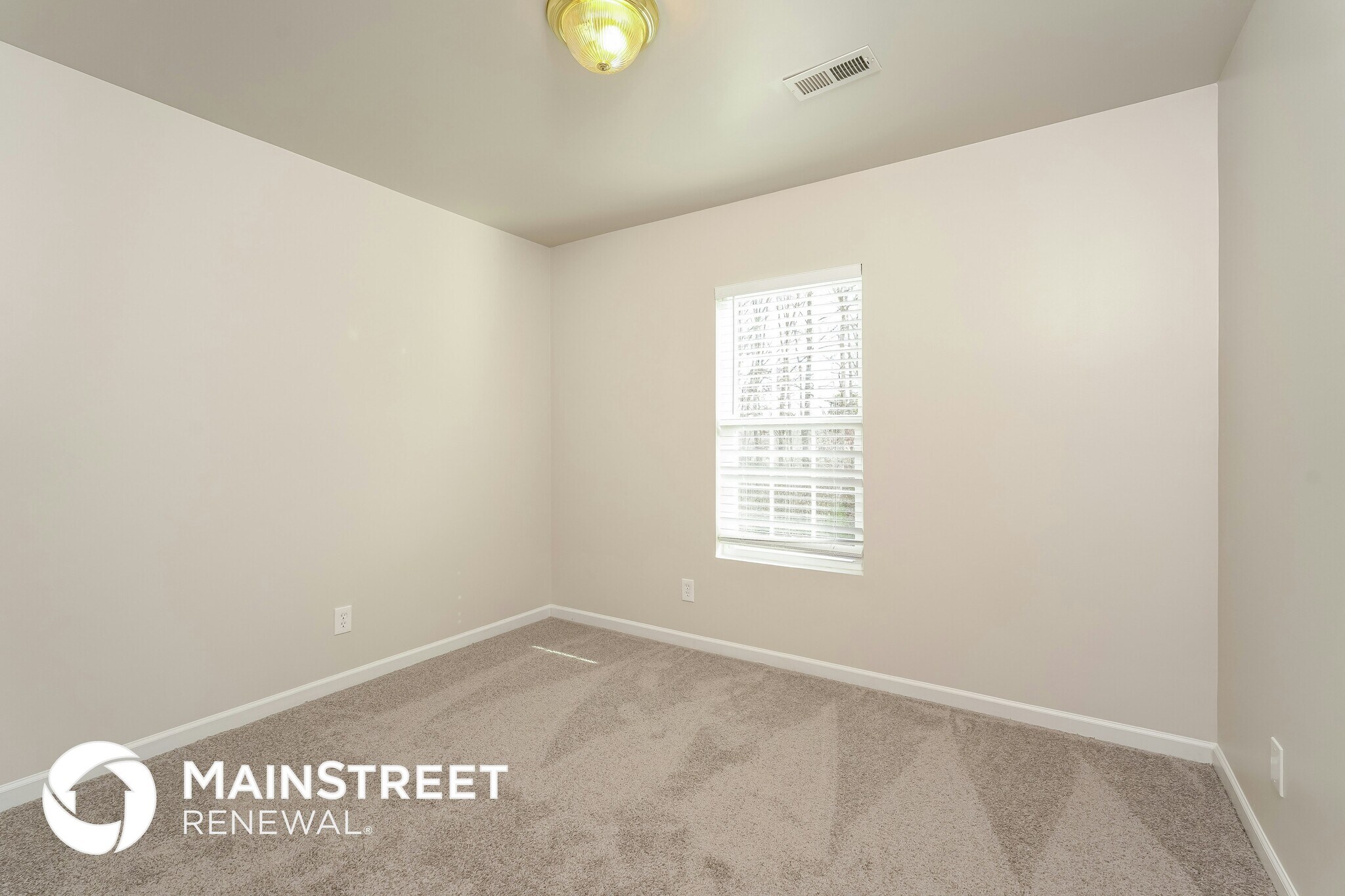 Building Photo - 1111 Maury Ln