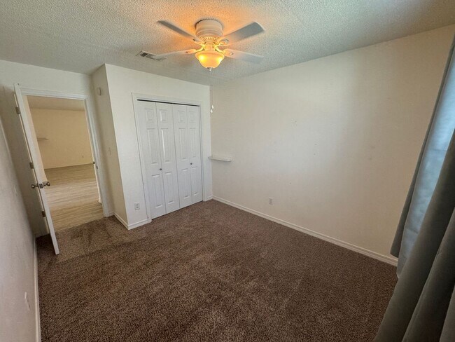 Building Photo - West Pensacola - Emerald Shores - 3 bedroom, 2 bathroom with enclosed sunroom