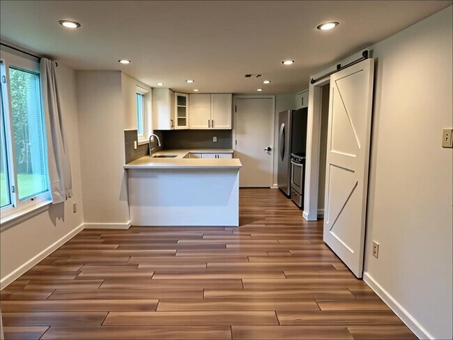 Building Photo - 7002 Crystalbrook Dr