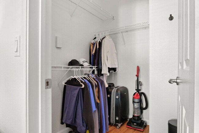 Building Photo - Remodeled one bed one bath Kierland Condo