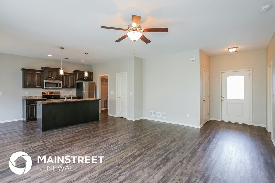 Building Photo - 1508 NE Jaclyn Dr