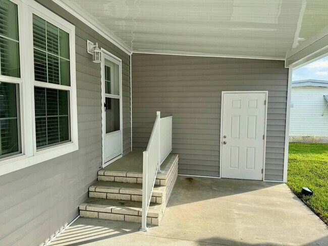 Building Photo - 1283 Jamestown Dr
