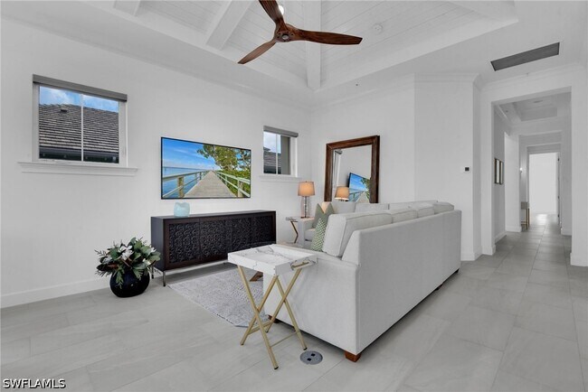 Building Photo - 6585 Dominica Dr