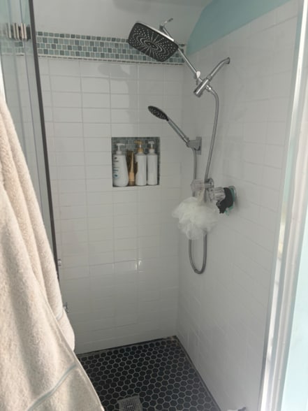 Building Photo - 206 Magazine St