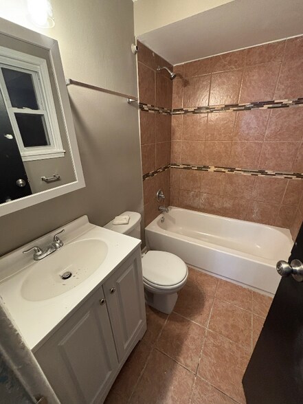 Building Photo - 11741 S Laflin St