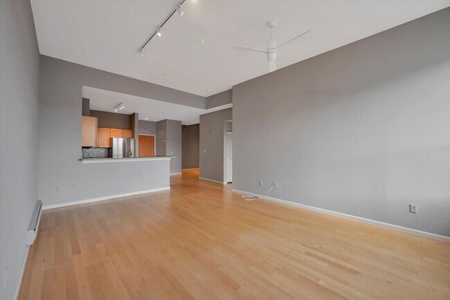 Building Photo - Prime Location Condo in Noe Valley - Please Contact for Showing Availability!