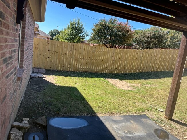 Building Photo - 615 Denali Dr