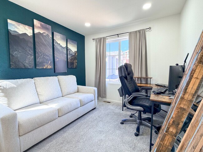 Building Photo - Beautiful Single Family Home | Aurora