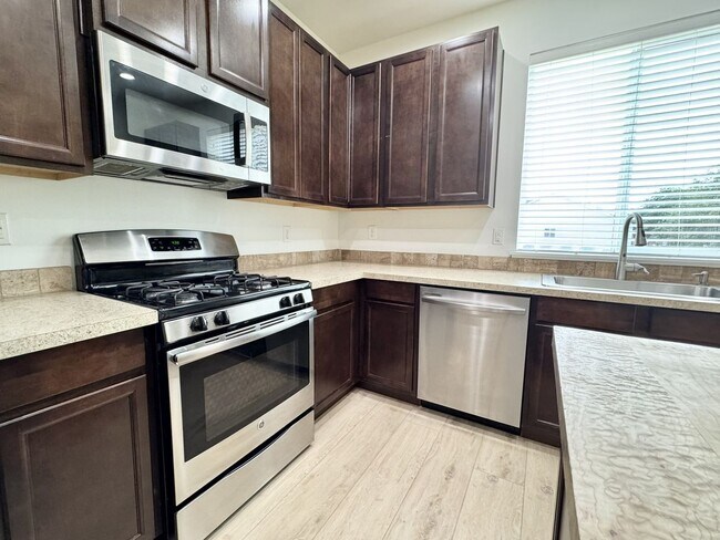 Building Photo - 1729 Cyrene Dr NW