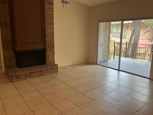 Building Photo - 8111 Ceberry Dr