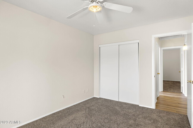 Building Photo - 11005 W Seldon Ln