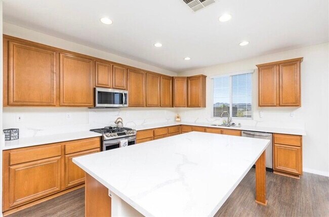Building Photo - 31705 Middlebrook Ln
