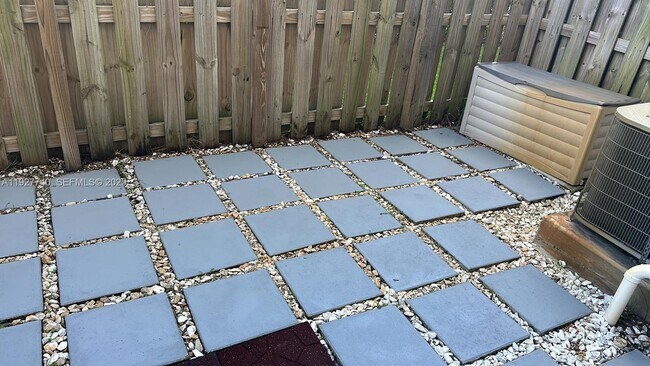 Building Photo - 10431 NW 82nd St