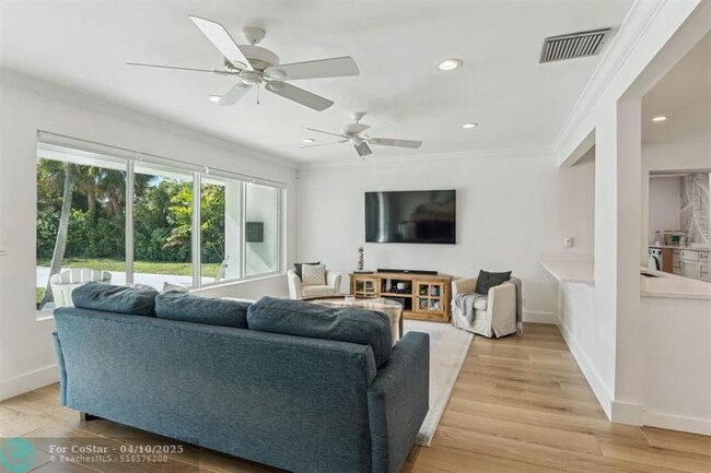 Building Photo - 633 Ocean Inlet Dr
