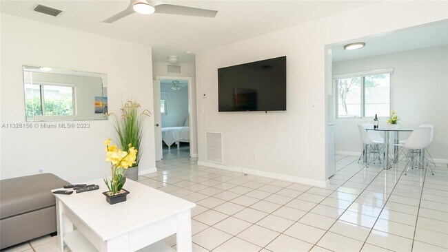 Building Photo - 1461 NW 10th St