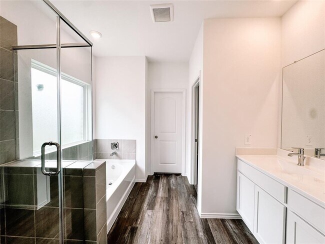 Building Photo - 27422 Oasis Rdg Dr