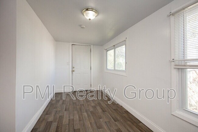 Building Photo - 25141 Treadwell Ave