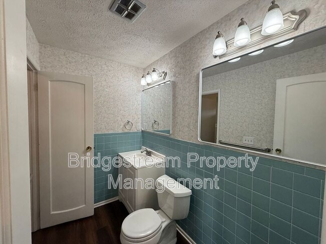 Building Photo - 4208 Bellemeade Dr