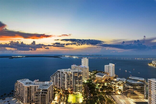 Building Photo - 900 Brickell Key Blvd