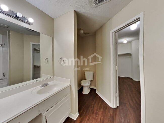 Building Photo - 201 Mammoth Springs Ln