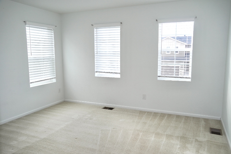 Building Photo - 7076 Preble Dr