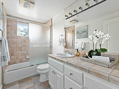 Building Photo - 20 Willow Rd