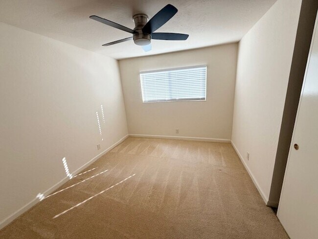 Building Photo - 3BD/2BA Single-Family Home | Less Than 200 Yards From Vintage Hills Elementary!