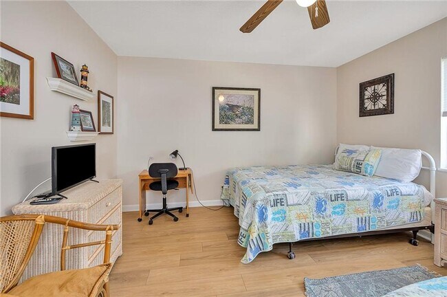 Building Photo - 1500 Demere Rd