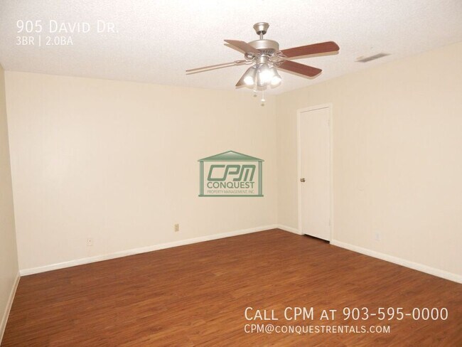 Building Photo - 905 David Dr