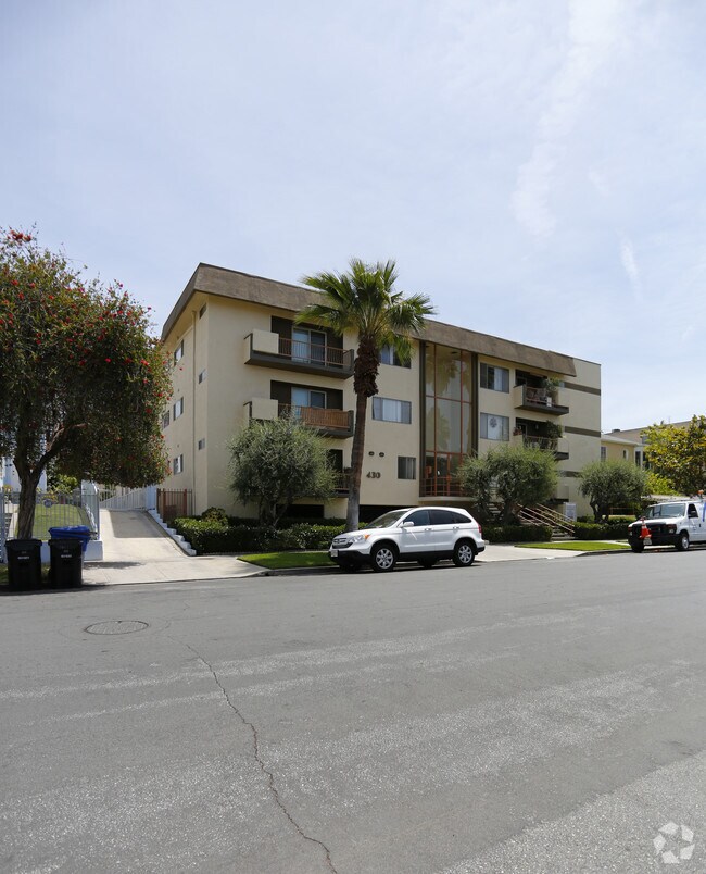 Primary Photo - Gramercy Townhomes