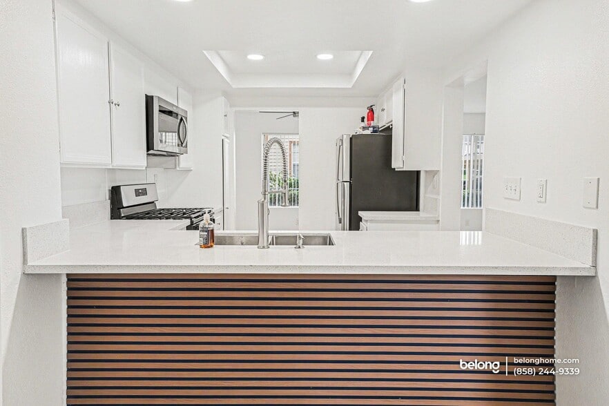 Building Photo - 1447 Manzana Way