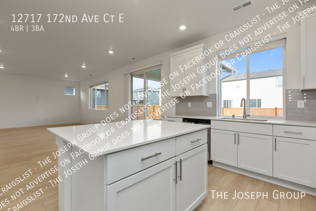 Building Photo - 12717 172nd Ave Ct E
