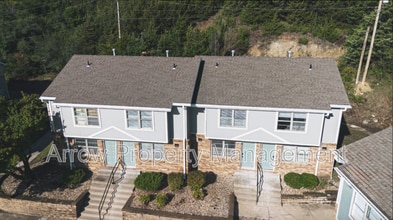 Building Photo - 1222 S Jackson St