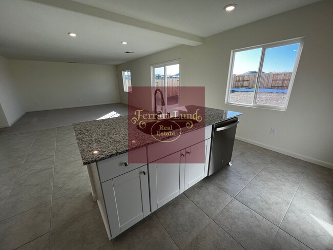 Building Photo - HOME in Lemmon Valley Community - Kay DeAl...