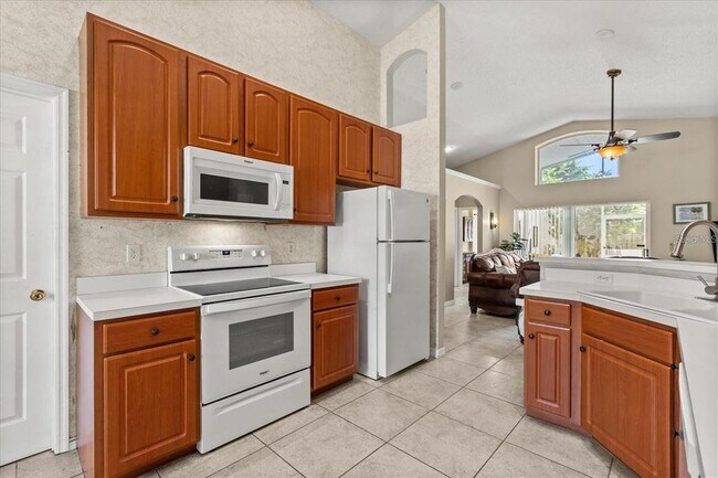 Building Photo - 805 Lewis Pl