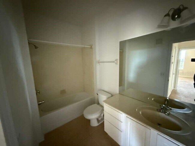 Building Photo - 2484 San Tecla St