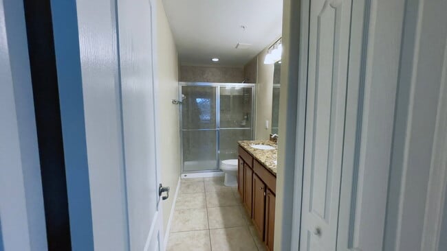 Building Photo - 3903 Oakington Pl