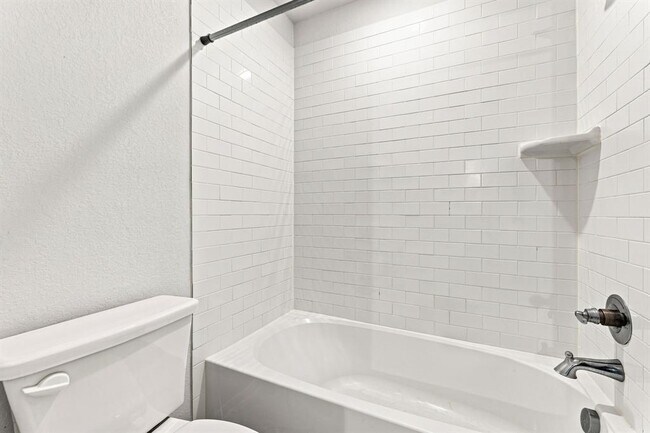 Building Photo - 658 Cherrystone Loop