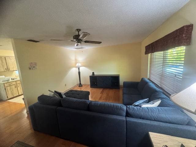 Building Photo - 110 Truman Ave NE