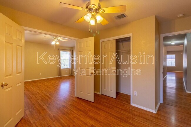 Building Photo - 2557 Vernell Way