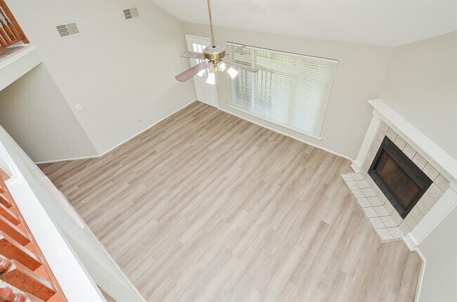 Building Photo - 2119 Landcircle Ct