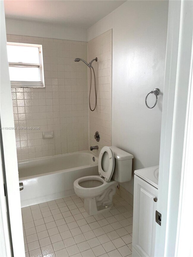 Building Photo - 15870 SW 85th Ln