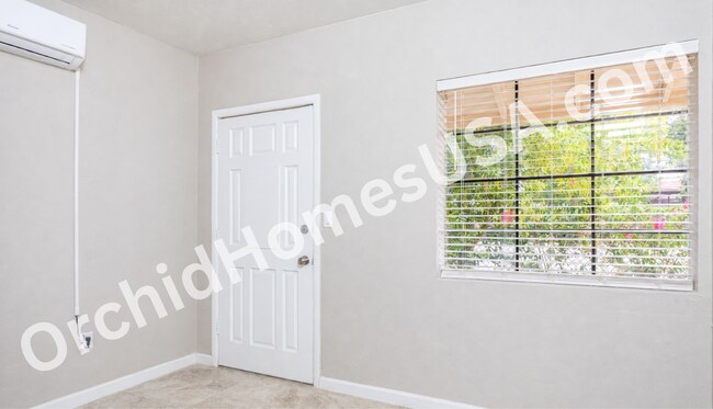 Building Photo - 516 N Roosevelt Ave