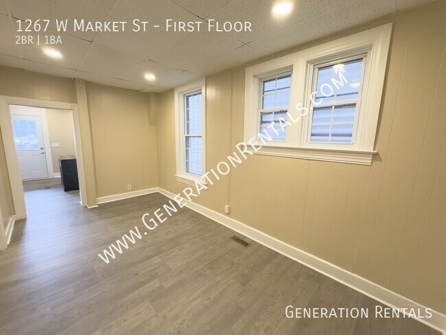 Building Photo - 1267 W Market St