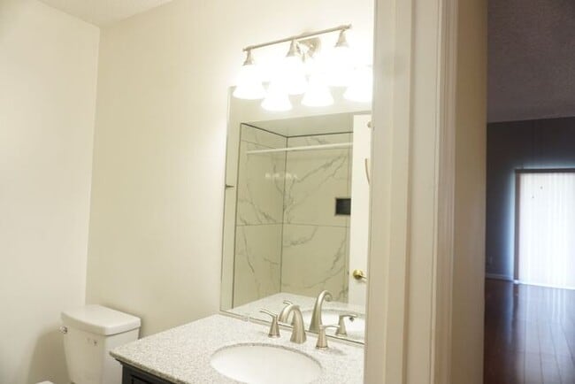 Building Photo - 2/2 Townhome close to NAS Jax. No Additional Fees
