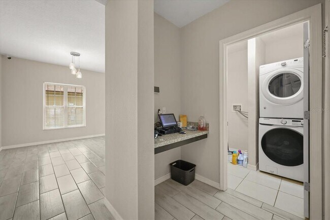 Building Photo - 3797 Briarwood Estates Cir