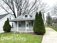 Building Photo - Homey 2 bedroom / 1 bathroom house now ava...